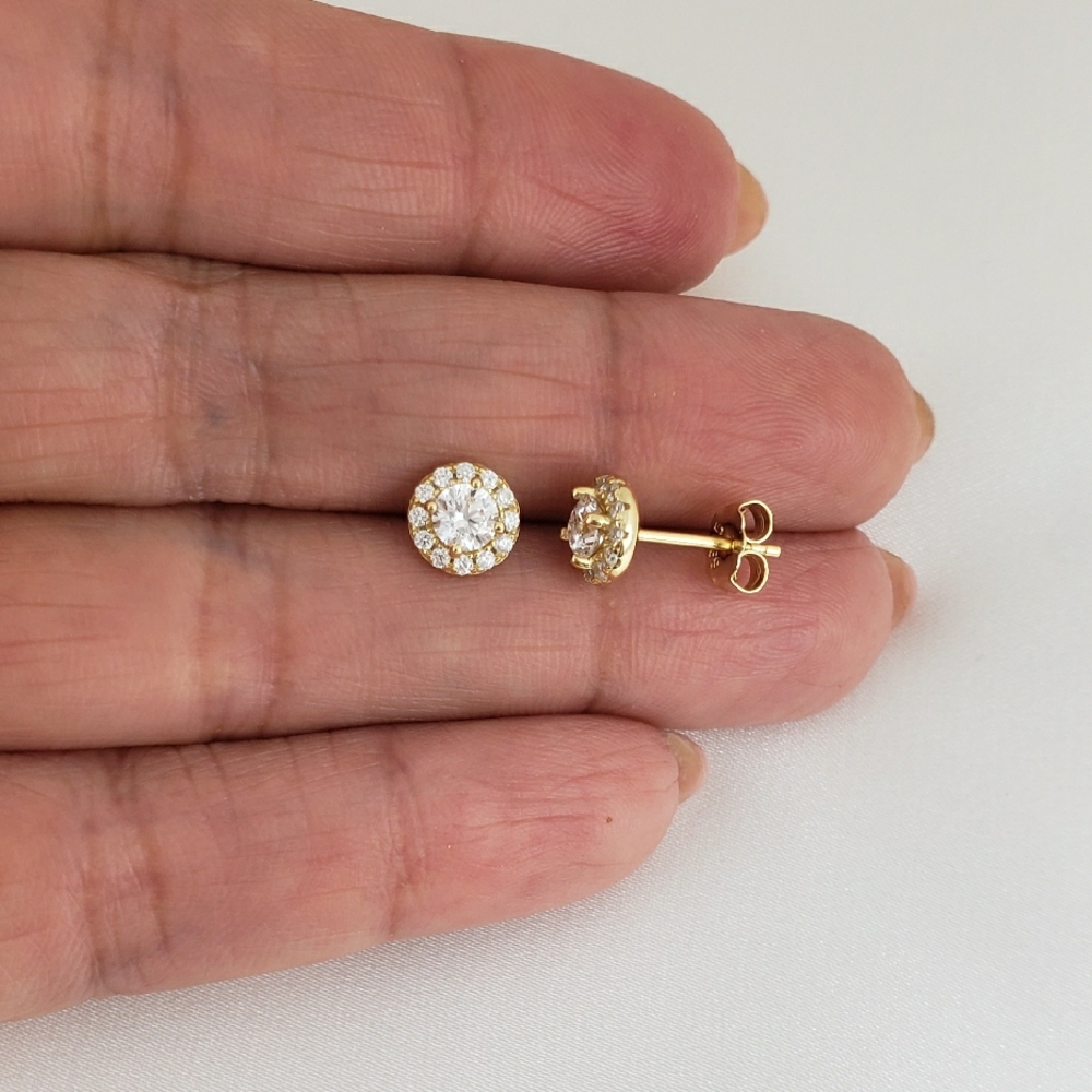 14K Gold Round Diamond Stud Earrings